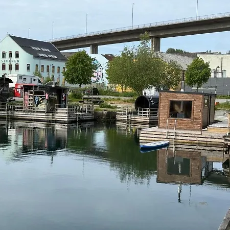 Near Nature, Sauna & Downtown וילה *