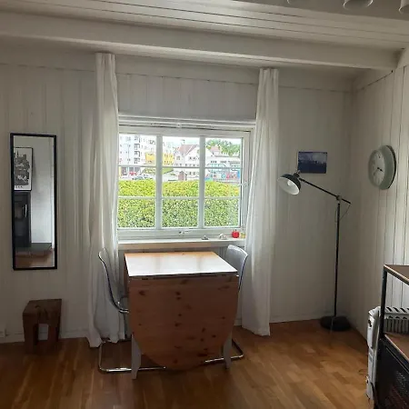 Villa Near Nature, Sauna & Downtown