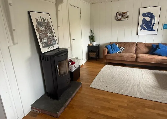 Near Nature, Sauna & Downtown 别墅